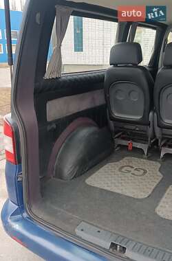 Минивэн Volkswagen Transporter 2011 в 