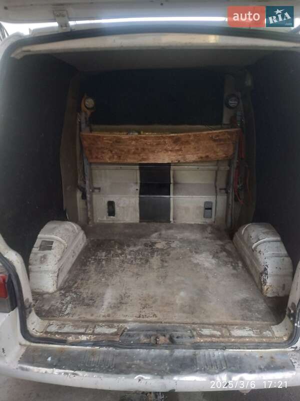 Мінівен Volkswagen Transporter 2000 в Вінниці