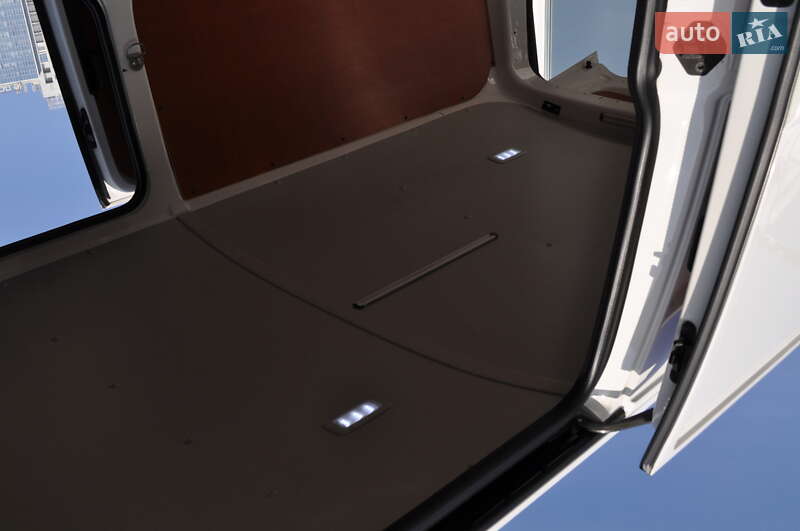 Вантажний фургон Volkswagen Transporter 2020 в Києві