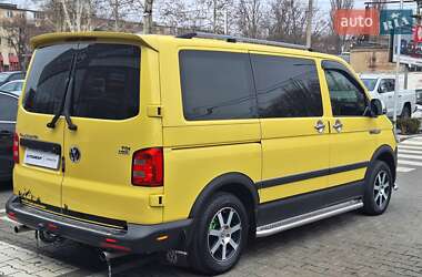 Минивэн Volkswagen Transporter 2016 в 