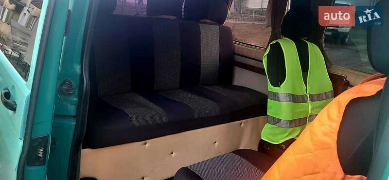 Минивэн Volkswagen Transporter 2004 в Николаеве