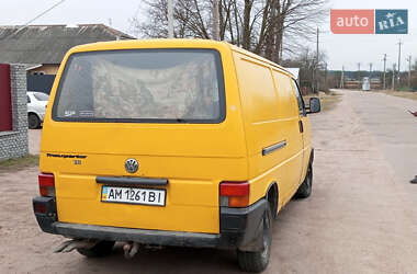 Минивэн Volkswagen Transporter 1996 в Иршанске