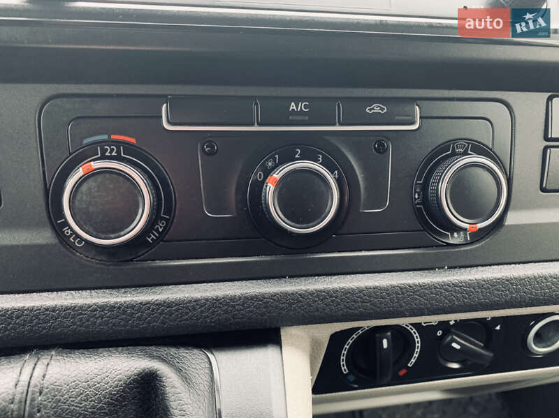Минивэн Volkswagen Transporter 2019 в Киеве