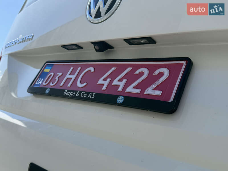 Грузовой фургон Volkswagen Transporter 2017 в Тячеве