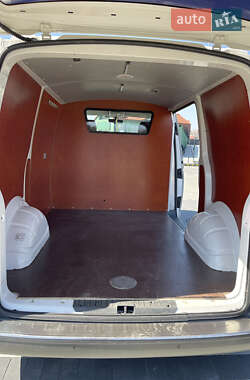 Грузовой фургон Volkswagen Transporter 2016 в 