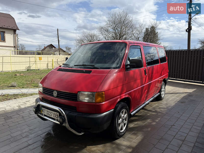 Мінівен Volkswagen Transporter 2003 в Делятині