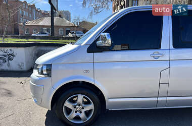 Минивэн Volkswagen Transporter 2009 в 