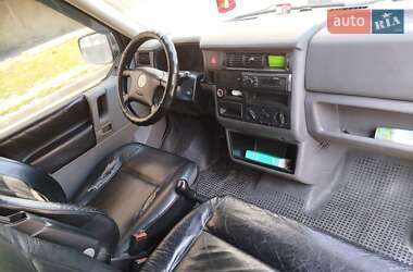 Минивэн Volkswagen Transporter 2001 в 