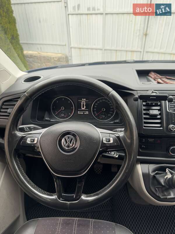 Минивэн Volkswagen Transporter 2015 в Полтаве
