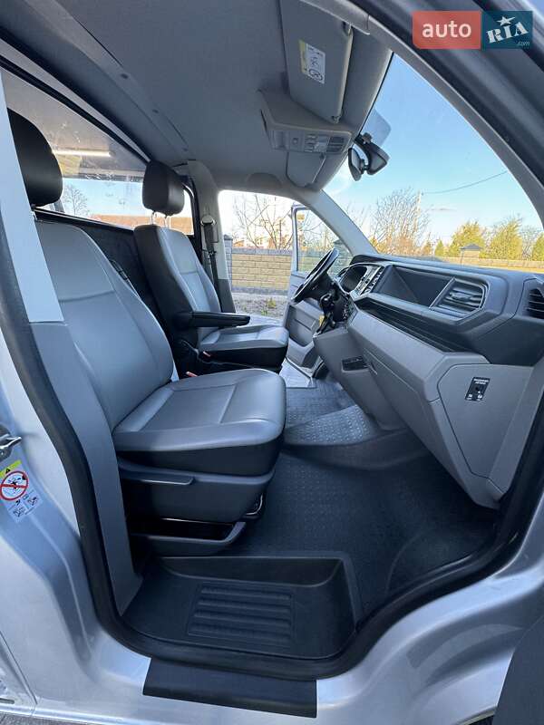 Вантажний фургон Volkswagen Transporter 2020 в Любомлі