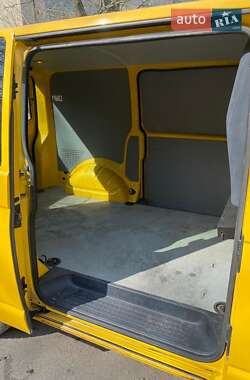 Грузовой фургон Volkswagen Transporter 2011 в 
