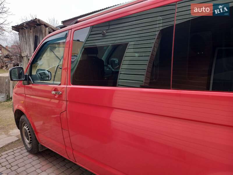 Мінівен Volkswagen Transporter 2007 в Хирові