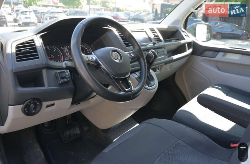 Вантажопасажирський фургон Volkswagen Transporter 2017 в Каневі