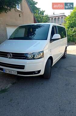 Минивэн Volkswagen Transporter 2010 в 