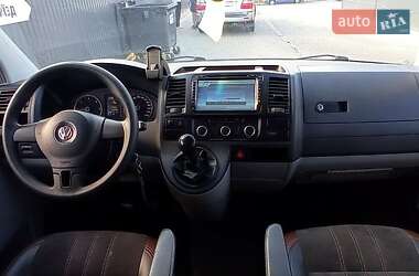 Минивэн Volkswagen Transporter 2010 в 