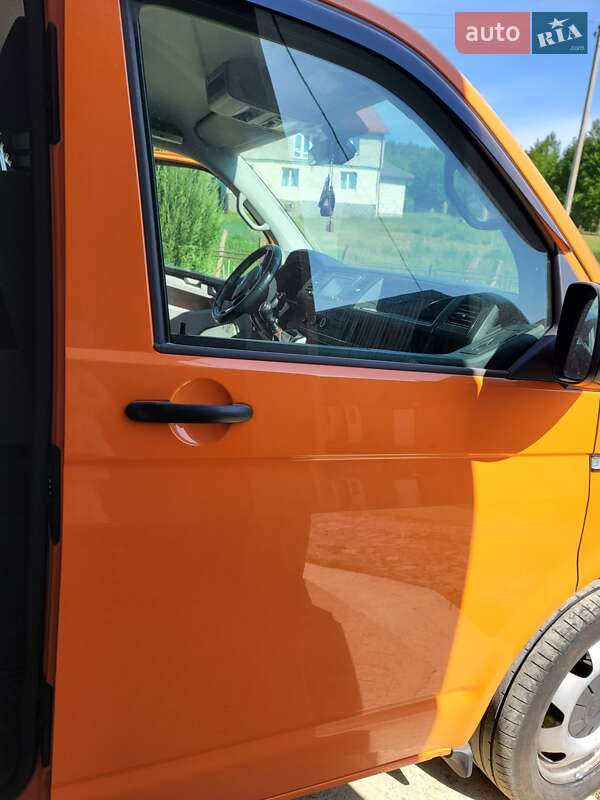 Минивэн Volkswagen Transporter 2017 в Ивано-Франковске