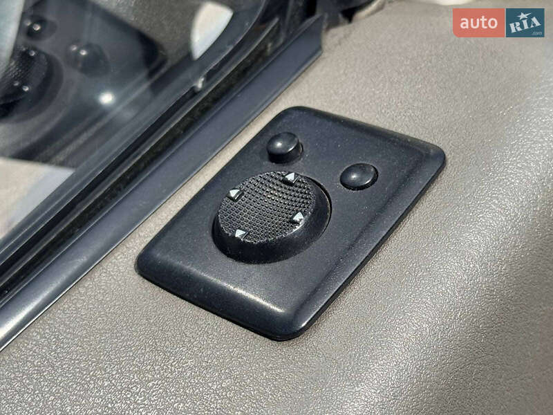 Мінівен Volkswagen Transporter 2000 в Києві