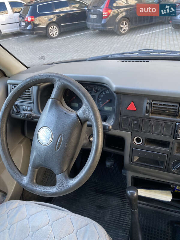 Мінівен Volkswagen Transporter 2003 в Новояворівську фото 5 Мінівен Volkswagen Transporter 2003 в Новояворівську