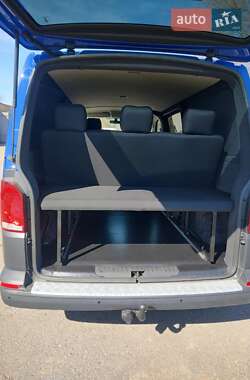 Минивэн Volkswagen Transporter 2019 в 