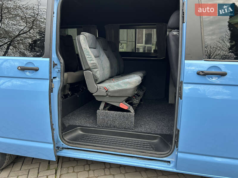 Минивэн Volkswagen Transporter 2004 в Каменец-Подольском