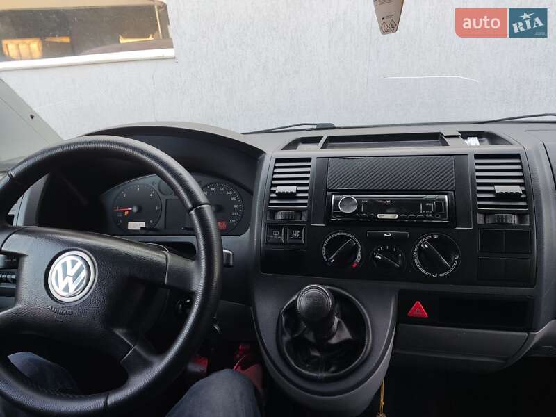 Минивэн Volkswagen Transporter 2007 в Ужгороде