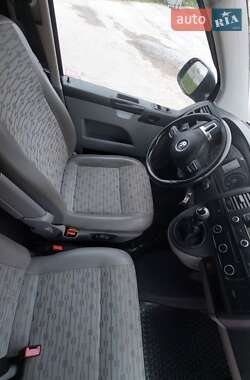 Грузовой фургон Volkswagen Transporter 2012 в 