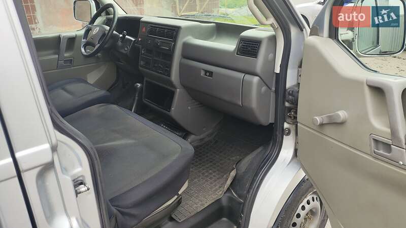 Мінівен Volkswagen Transporter 2003 в Кам'янському