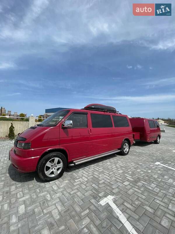 Минивэн Volkswagen Transporter 2000 в Черновцах