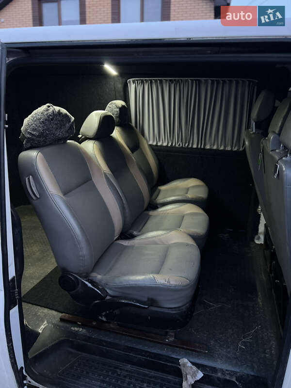 Минивэн Volkswagen Transporter 2010 в Могилев-Подольске