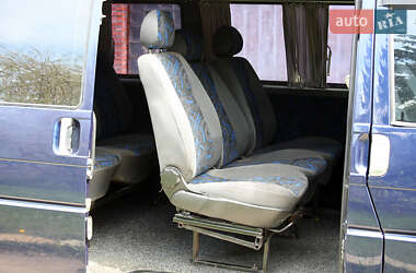 Мінівен Volkswagen Transporter 2000 в 