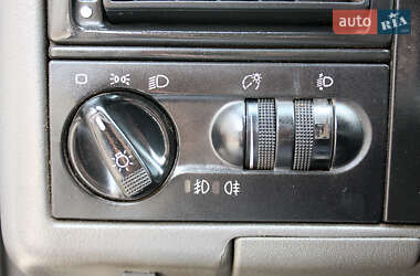 Мінівен Volkswagen Transporter 2000 в 