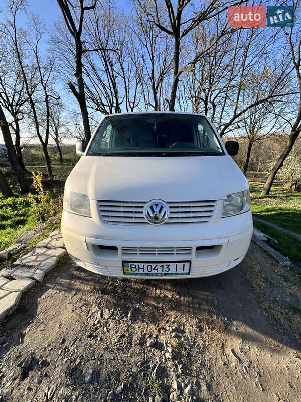 Грузовой фургон Volkswagen Transporter 2006 в Подольске