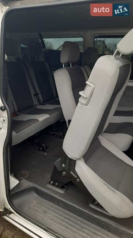 Минивэн Volkswagen Transporter 2015 в Рожище