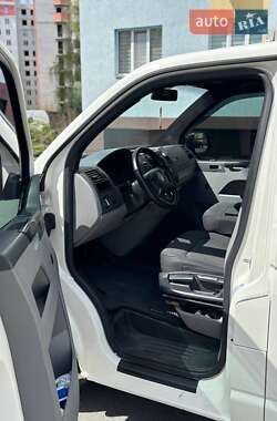 Минивэн Volkswagen Transporter 2005 в 