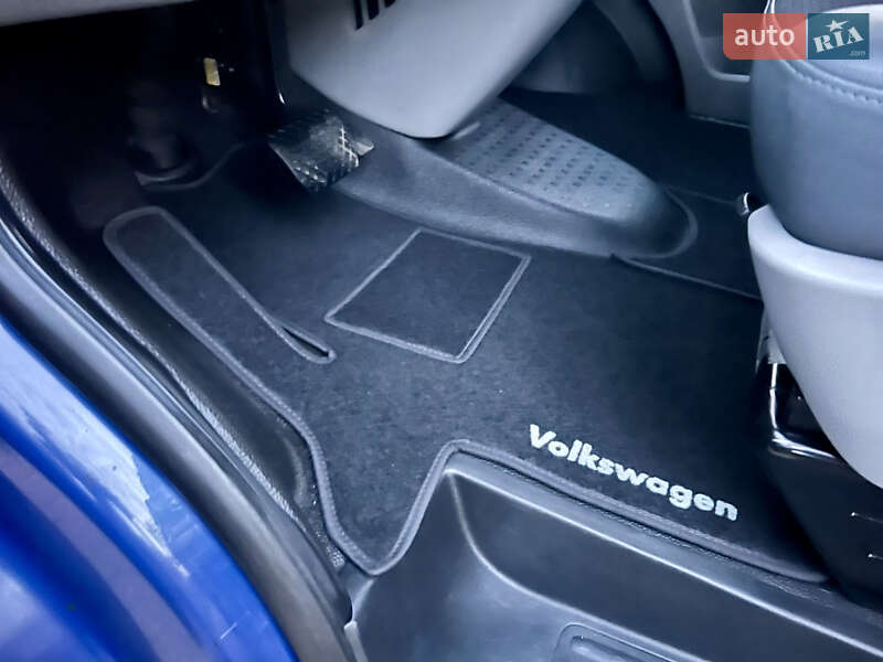 Минивэн Volkswagen Transporter 2012 в Киеве