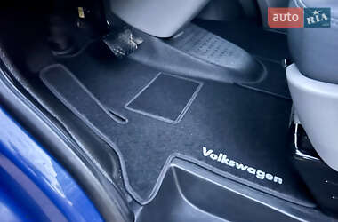 Мінівен Volkswagen Transporter 2012 в 