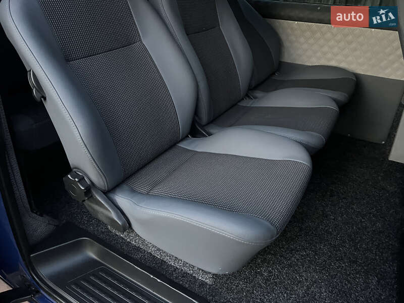 Минивэн Volkswagen Transporter 2012 в Киеве