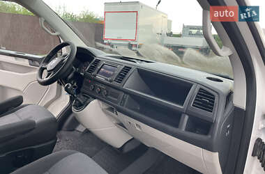 Минивэн Volkswagen Transporter 2017 в 