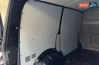 Вантажний фургон Volkswagen Transporter 2021 в 