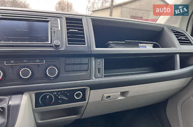 Минивэн Volkswagen Transporter 2015 в 