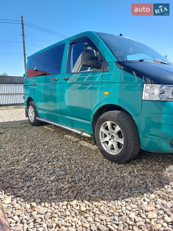 Минивэн Volkswagen Transporter 2004 в Стрые