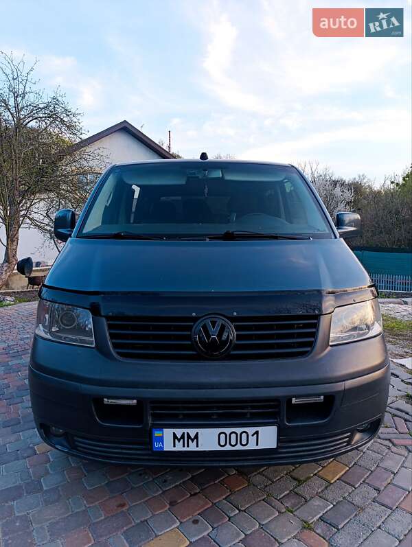 Минивэн Volkswagen Transporter 2004 в Обухове