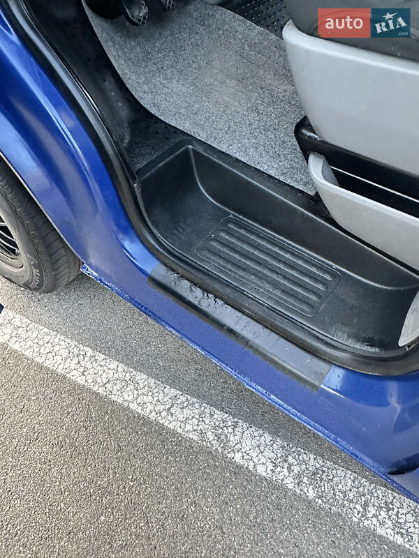 Минивэн Volkswagen Transporter 2003 в Киеве