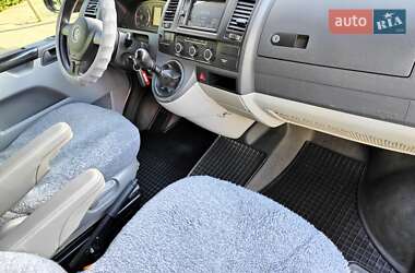 Минивэн Volkswagen Transporter 2010 в 