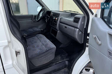 Минивэн Volkswagen Transporter 2002 в 