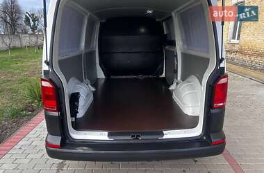 Грузовой фургон Volkswagen Transporter 2017 в 