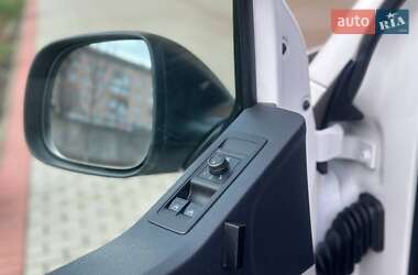 Грузовой фургон Volkswagen Transporter 2017 в 
