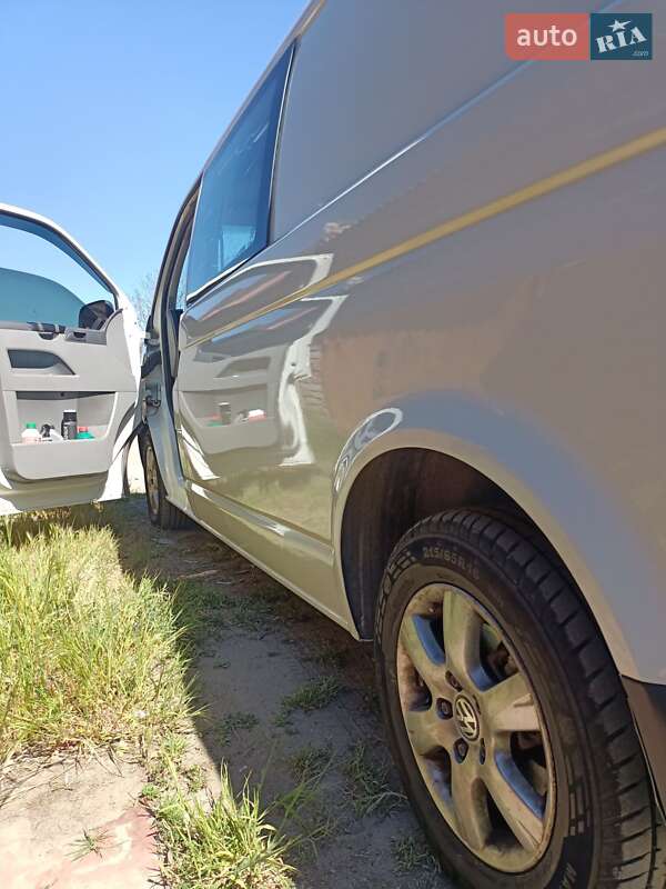 Мінівен Volkswagen Transporter 2006 в Миколаєві
