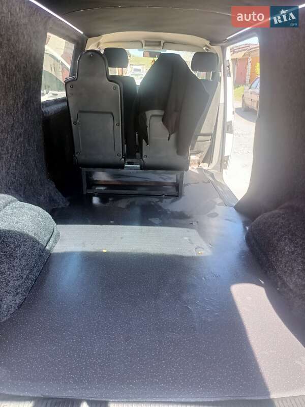 Мінівен Volkswagen Transporter 2006 в Миколаєві