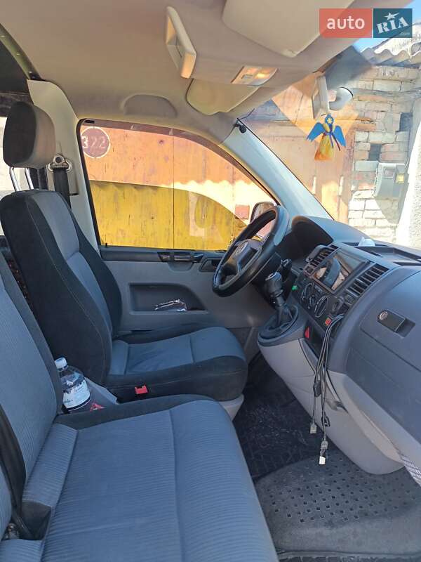 Мінівен Volkswagen Transporter 2006 в Миколаєві